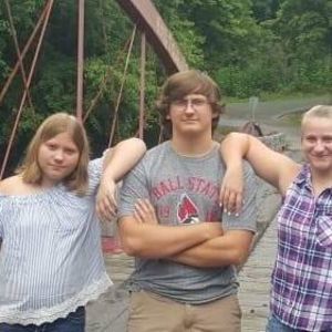 Meet your Posher, Suzanne